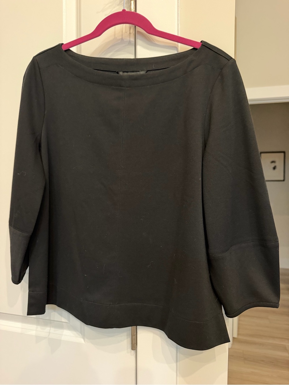 Ellen Tracy Black 3/4 Sleeve Boat Neck Top Size M